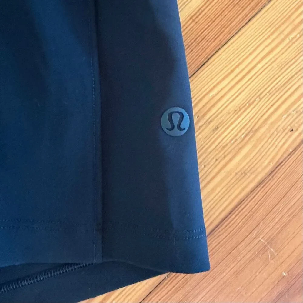 Lululemon On the Fly Short Woven 2.5
